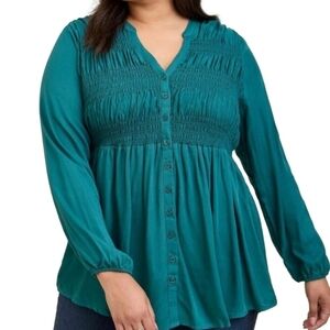 Torrid green long sleeve smocked button front tunic length blouse top